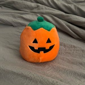 Paige the Pumpkin Squishmallow - Capsule Size 4”